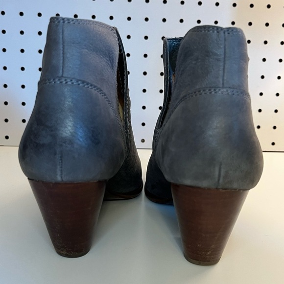 Frye Reina Gray Leather Cut Out Bootie - Picture 7 of 16